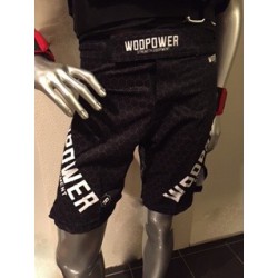 Short avec logo